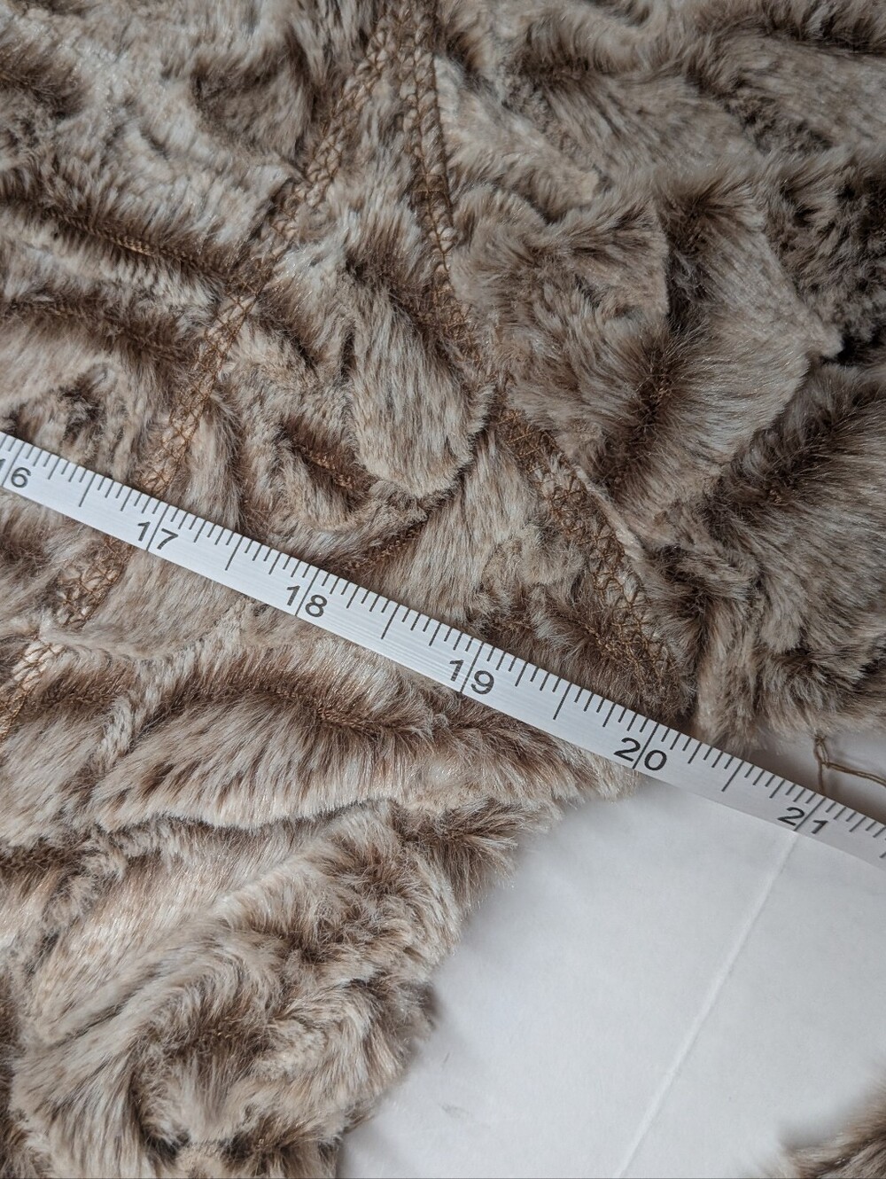 Simply Southern Faux Fur Pullover size S - Picture 7 of 9